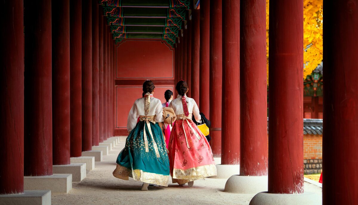 Deux millions de touristes l’ont déjà fait : pourquoi les visiteurs veulent à tout prix louer un costume «hanbok» à Séoul